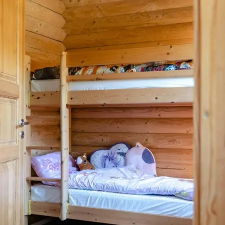 Casa de Férias Authentic Log House Amid Evergreens In Vendsyssel