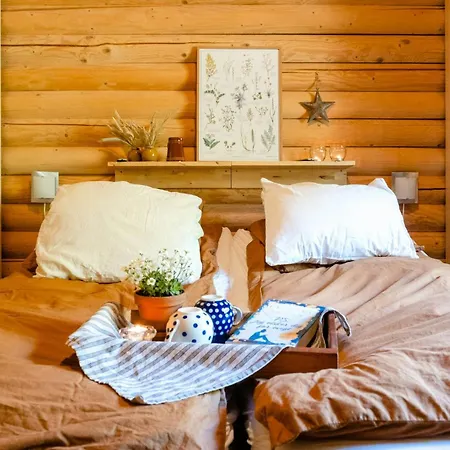 Casa de Férias Authentic Log House Amid Evergreens In Vendsyssel *