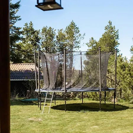 Casa de Férias Authentic Log House Amid Evergreens In Vendsyssel *