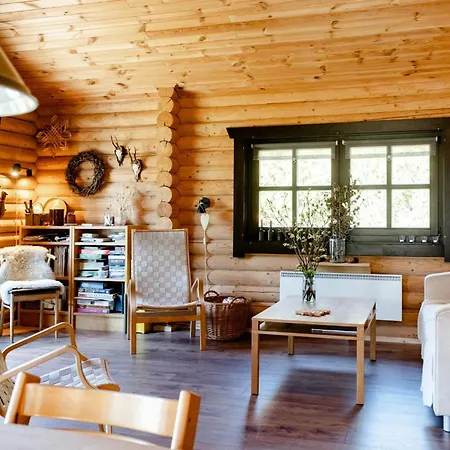 Casa de Férias Authentic Log House Amid Evergreens In Vendsyssel