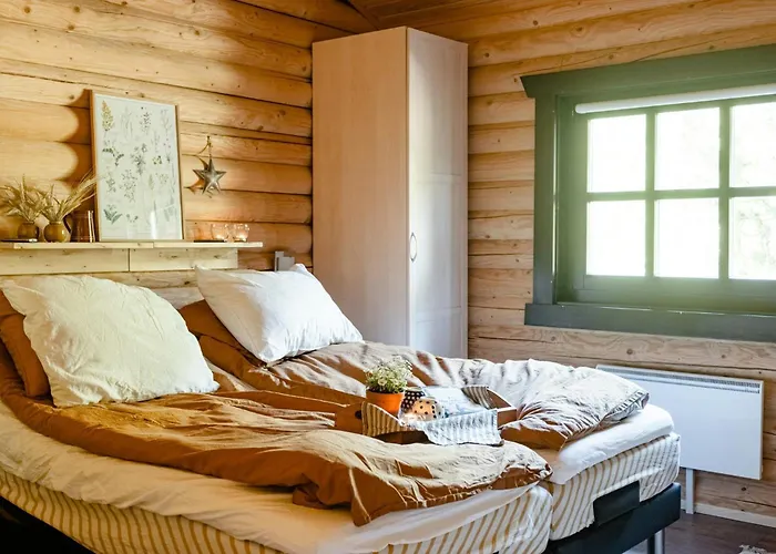 Authentic Log House Amid Evergreens In Vendsyssel Дом отдыха *