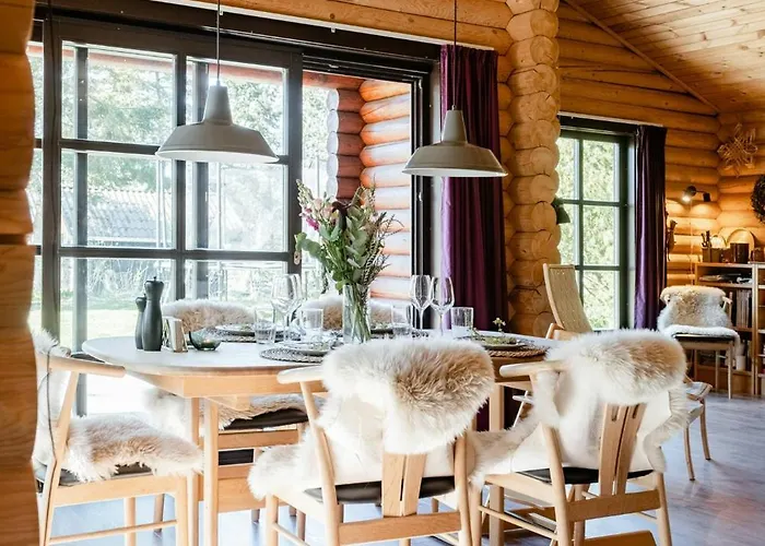 Дом отдыха Authentic Log House Amid Evergreens In Vendsyssel
